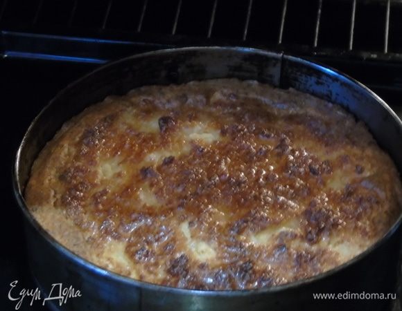 Выпекаем 40-60 минут, все зависит от вашей духовки. До хорошей румяности.