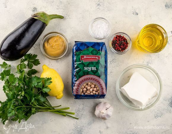 Для приготовления салата нам понадобятся следующие ингредиенты.