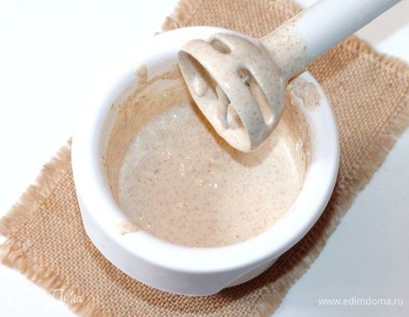 Измельчить творожную смесь блендером. 