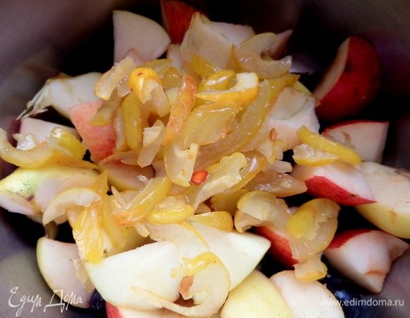 Вместо цидонии берите любой сироп или сахар. Можно мед, тогда добавляйте его уже позже, не проваривая.