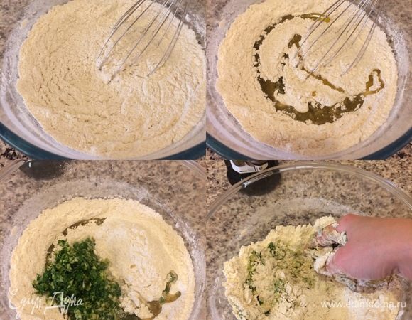 В миску просеять оба вида муки, добавить соль, дрожжи и перемешать. Затем добавить масло, зелень, чеснок и начать постепенно добавлять воду, замешивая тесто руками.