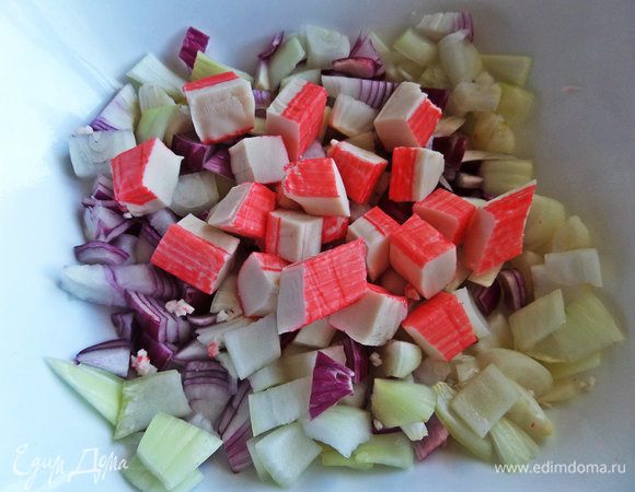 Высыпаем в емкость для взбивания.