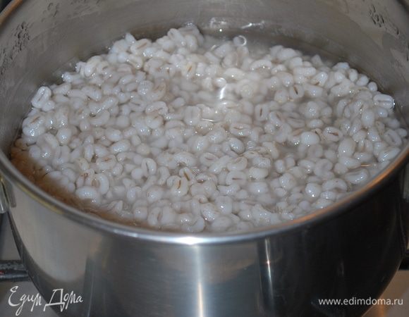 Прошло 12 часов, наше зерно настоялось. Приступим к приготовлению начинки для пастьеры.