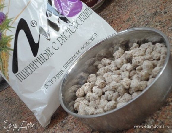 Пшеничные отруби ТМ ЛИТО измельчить в блендере.