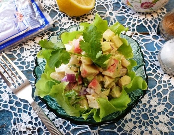 Дать салату охладиться в холодильнике. Приятного аппетита!
