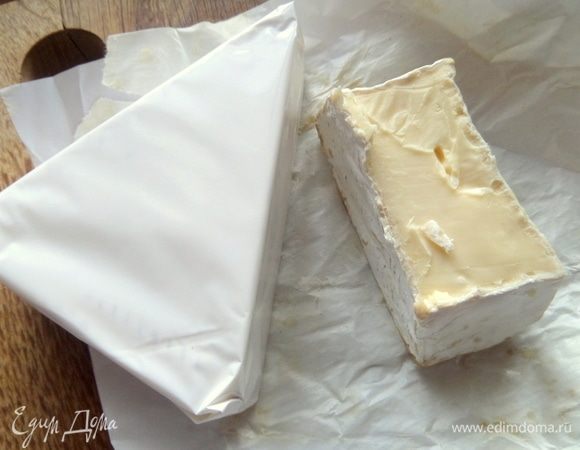 У меня был сыр бри, решила его добавить для пикантности.