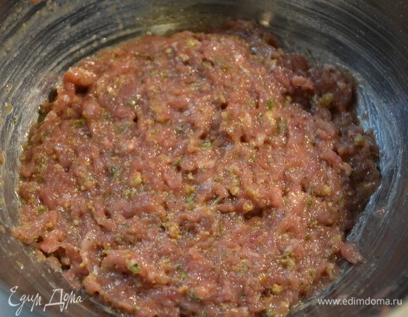 Перемешать, накрыть пленкой и убрать на холод.