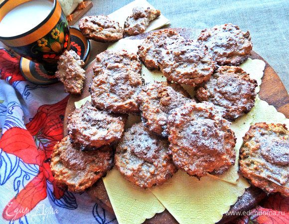 Предлагаю печенье к чаю или с молоком.