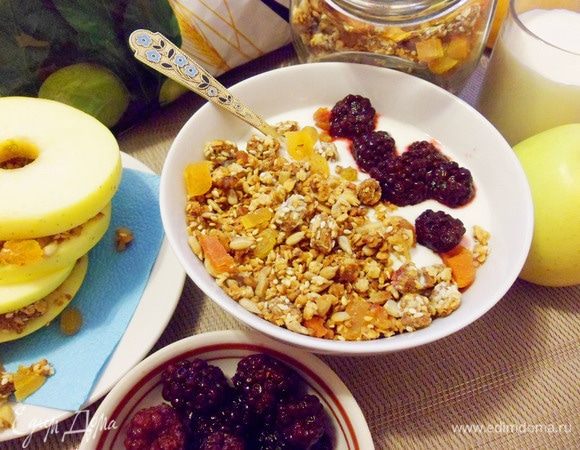 Домашняя гранола с отрубями готова. Приятного аппетита! Угощайтесь!