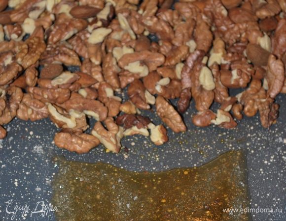 Сахар нам нужен для скрепления нашего батончика.