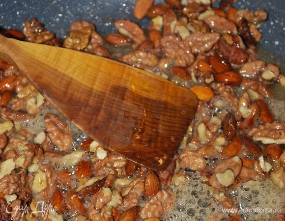 Все перемешиваем, выключаем огонь.