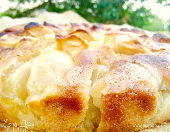 Ставим в уже разогретую духовку на 180°С и печем до румяной корочки. Проверка на готовность — сухая зубочистка на выходе.