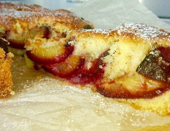 Нежный кусочек сливного пирога к чашке чая :)