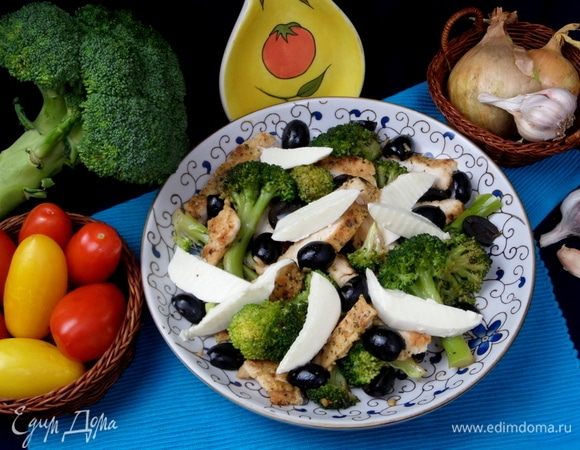 Подаем в теплом виде, очень вкусно.