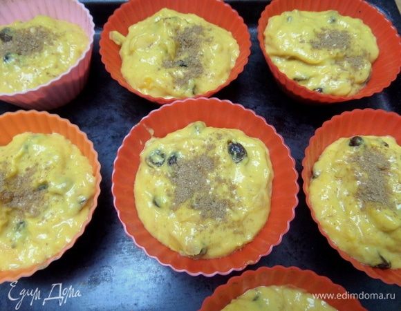 Тут верх я посыпала корицей с сахаром, но это по желанию.