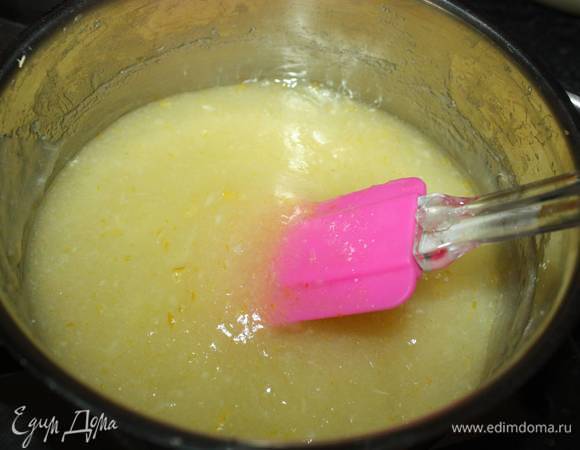 Варить, помешивая, до загустения. 