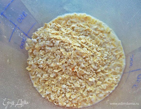 Для густоты и разнообразия я добавила пшенные хлопья быстрого приготовления.