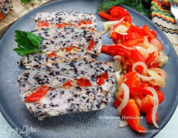 Готовой запеканке дать остыть, разрезать на порционные кусочки и подавать. Очень вкусно, сочно и полезно! Приятного аппетита!