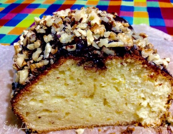 Сели попить чайку, и половины кекса уже нет.