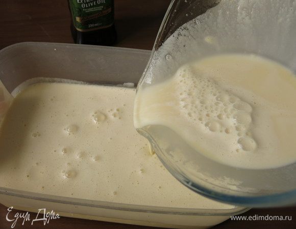 Выливаем в форму или мороженицу.