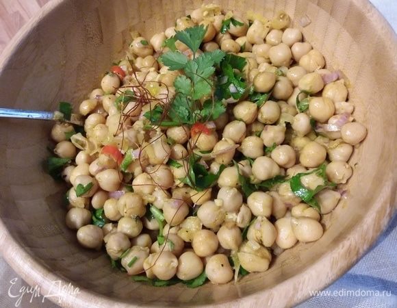 Перед подачей вмешать рубленую петрушку или кинзу, или то и другое. 