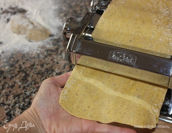 После повторений с прокруткой, уменьшить толщину до 4, прокрутить еще 2 раза. 