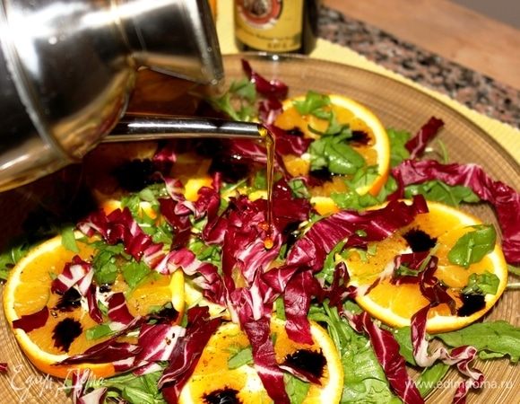 Щедро полить оливковым маслом Extra Virgin.