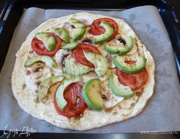 Сбрызнем все оливковым маслом.