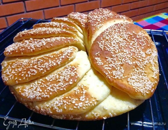 Даем ему остыть на решетке.