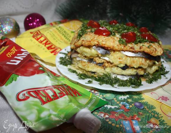 В конце украсим зеленью и кетчупом ТМ «МахеевЪ». 