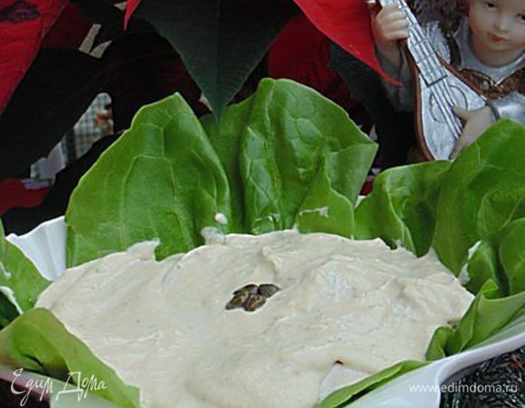 Подавать закуску охлажденной.