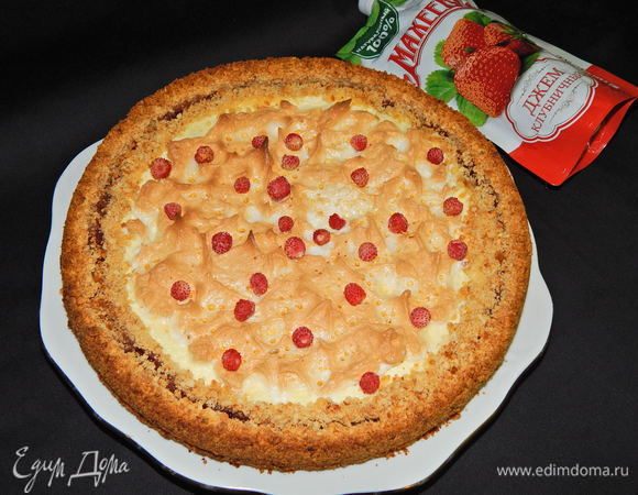 Украсить ягодами и подавать к столу. 