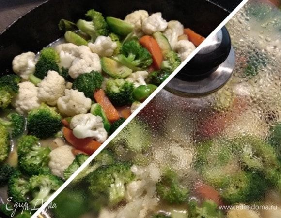 Теперь в чашке смешиваем апельсиновый сок, воду, горчицу — какую именно решайте сами (у меня была острая трюфельная) и соль, выкладываем в сковороду цветную капусту и брокколи, заливаем заправкой, для проформы перемешиваем, накрываем крышкой, убавляем огонь вдвое и тушим до того состояния капусты, что вам по нраву. Я люблю а-ля альденте, потому тушила 7 минут. Изумительно к отварной говядине.