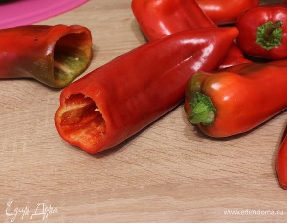 Сладкий перец очистить от семян.