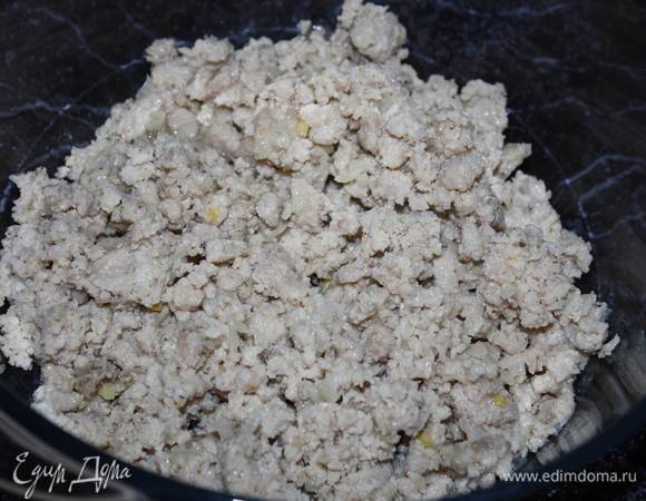 Фарш остудить. 