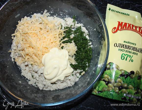 Далее добавить майонез ТМ «МахеевЪ». 