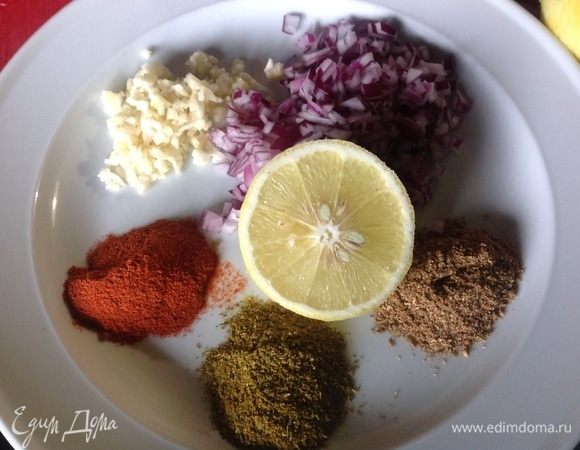 Подготовили специи для усиления вкуса закуски.