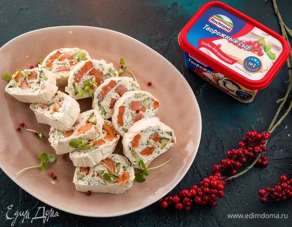 Поставьте закуску в холодильник на два часа, после нарежьте на кусочки и подавайте к столу. Приятного аппетита!