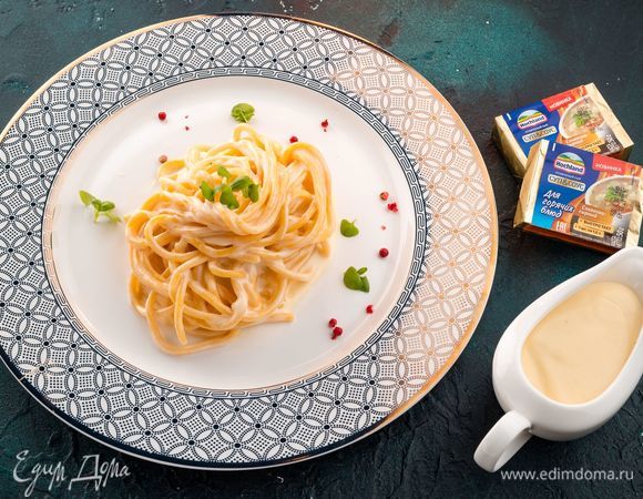 Посолите, поперчите и добавьте пряности. Подавайте к макаронам. Приятного аппетита!