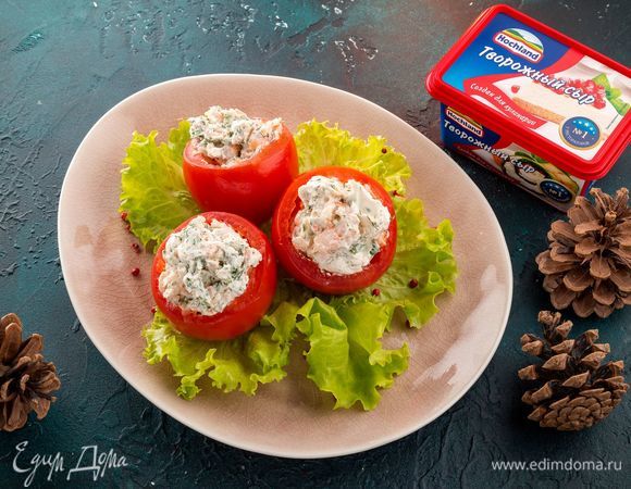 Украсьте их лепестками петрушки и сервируйте на большом блюде, застеленном листьями салата. Приятного аппетита!