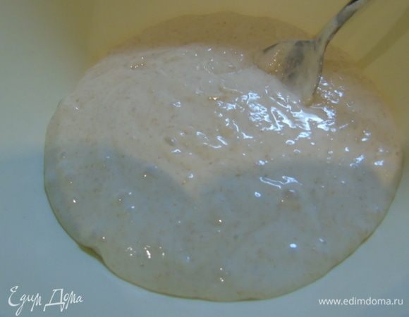 Закваску выливаем в миску.