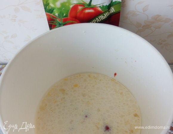 Затем добавить кетчуп ТМ «МахеевЪ» и опять перемешать.