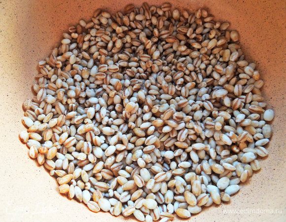 Перловку замочить с вечера.