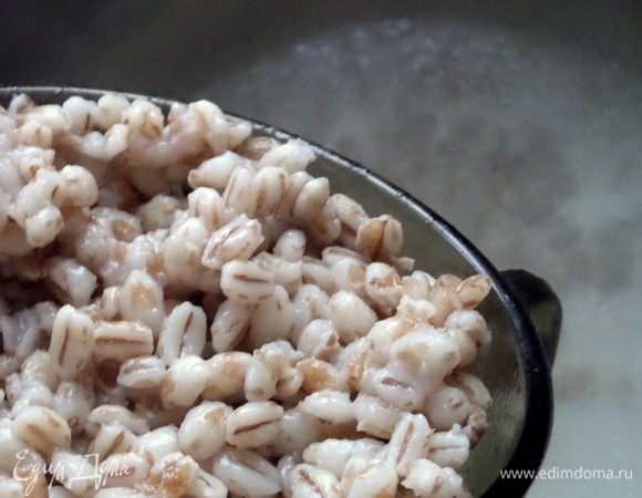 Высыпать в готовый бульон.