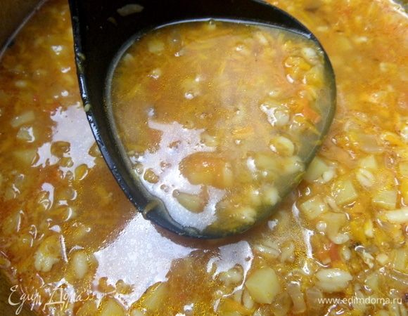 Желательно дать настояться под крышкой.