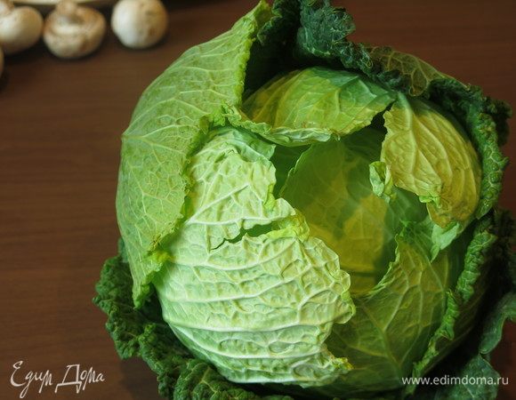 Чуть раскрываем листья, насколько это возможно.