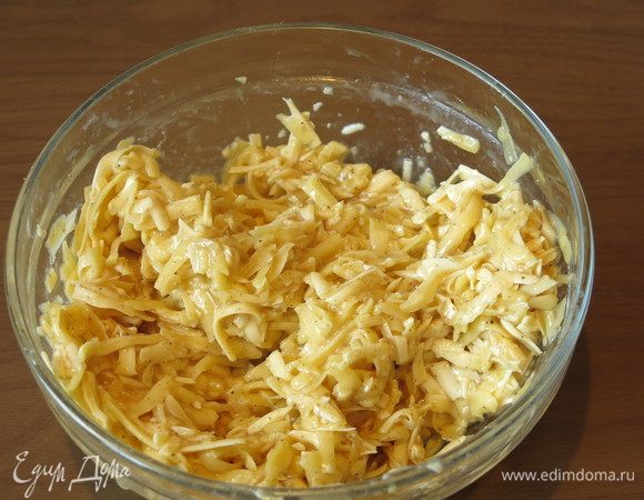 Вымешиваем начинку.