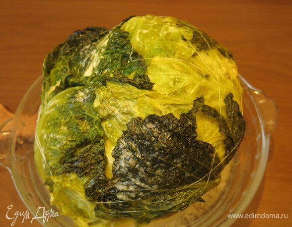 За это время капуста подрумянилась, еще ставим под гриль на 2–3 минуты, следим, чтобы капуста не подгорела. Достаем, снимаем нитки.