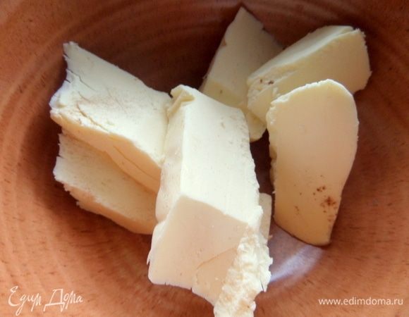 Масло растопить в СВЧ 1-2 минуты.