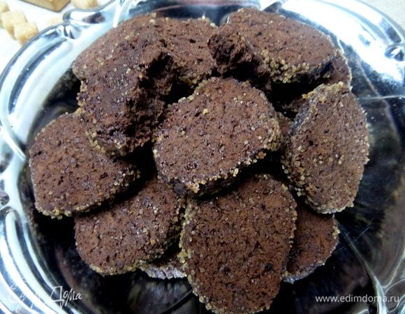 Остужаем, переносим на блюдо.